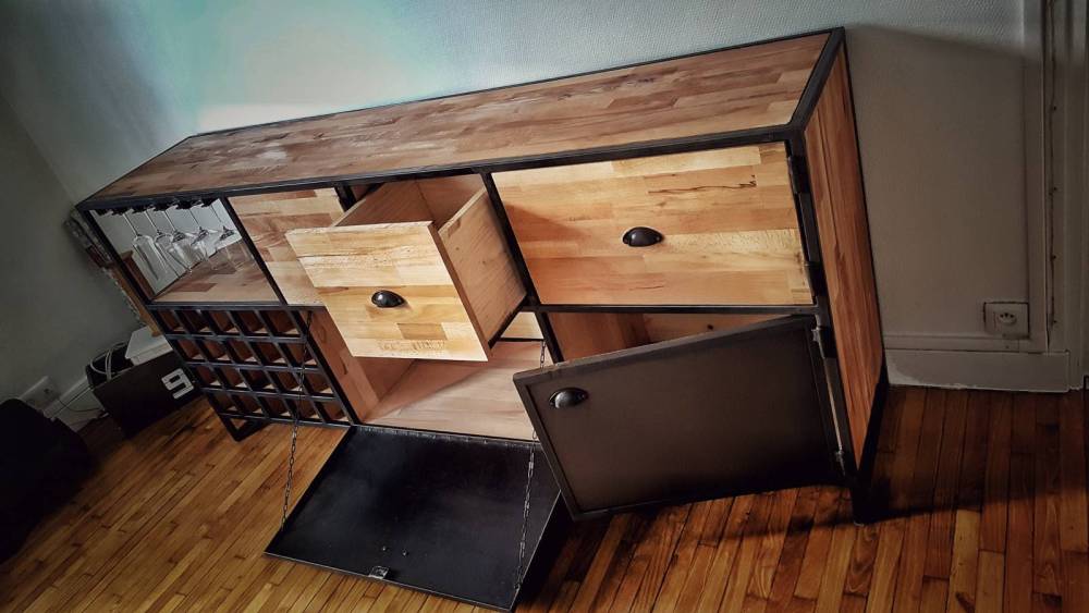 Buffet style industriel proche Bruges