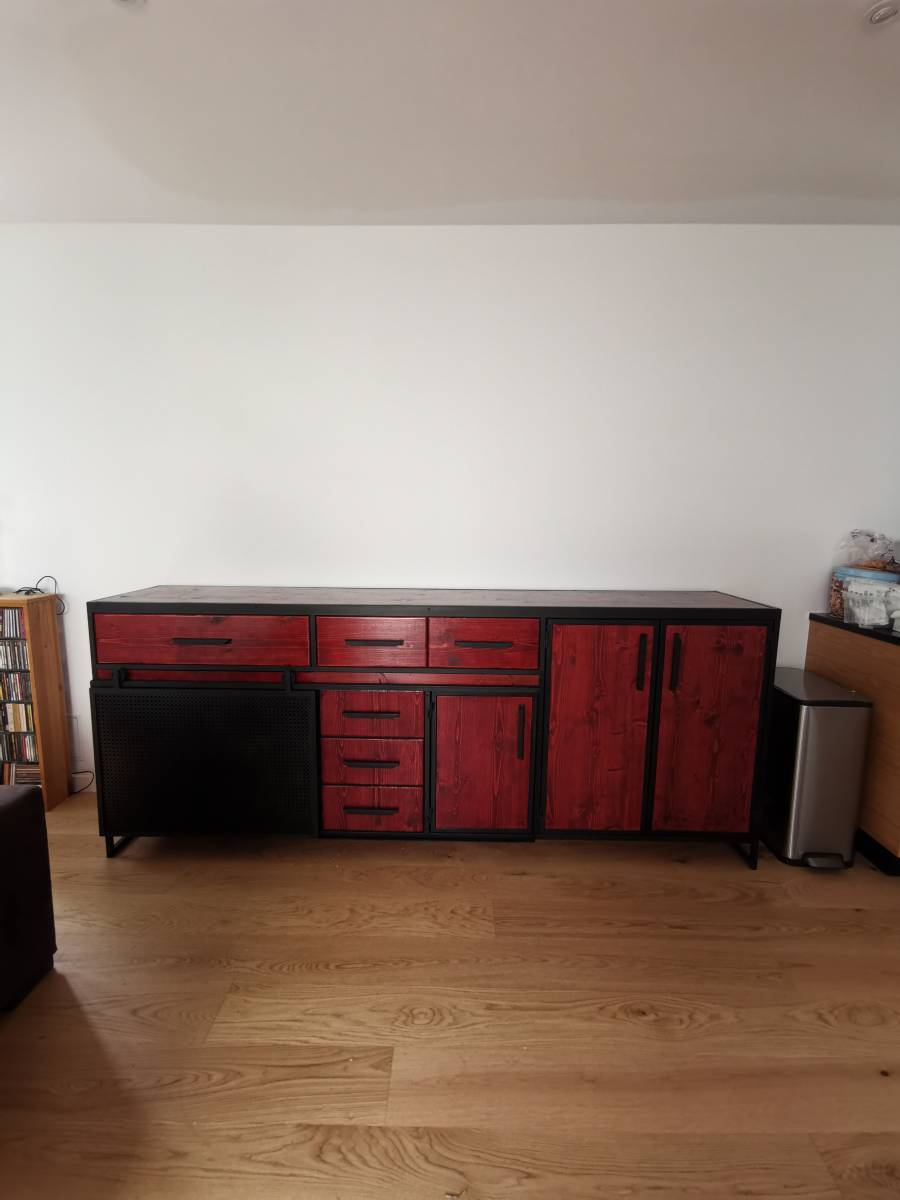 Buffet style industriel en bois