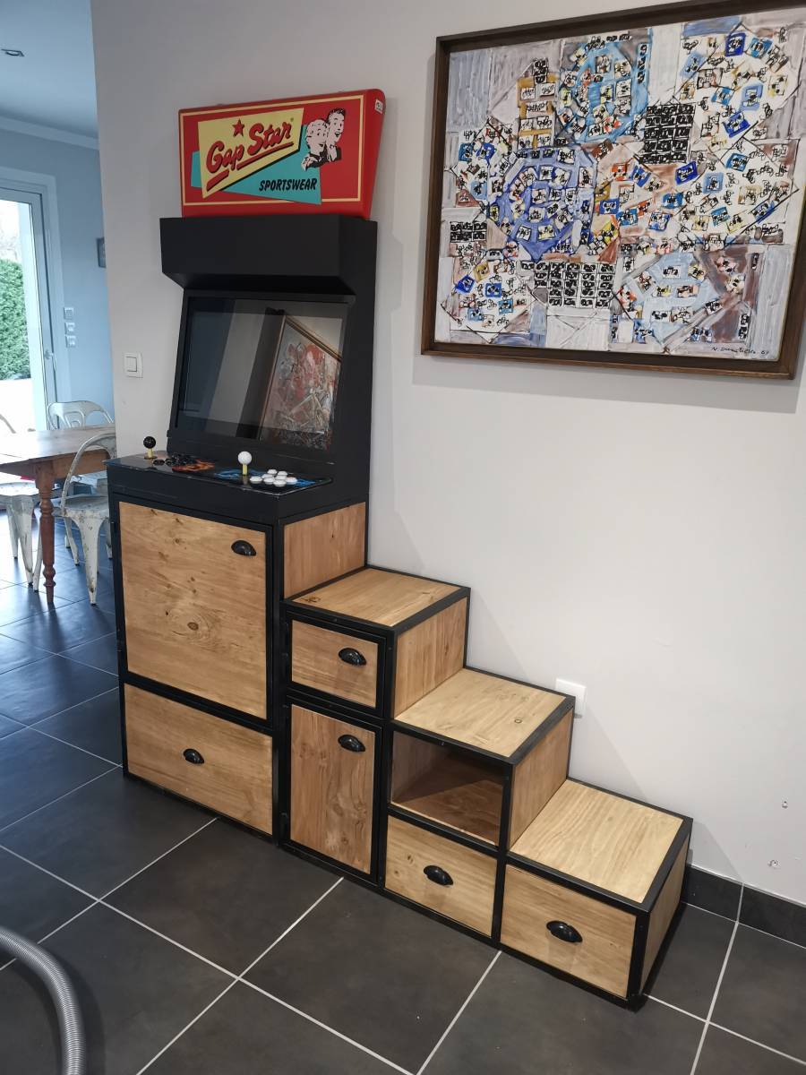 Borne arcade style industriel Bordeaux