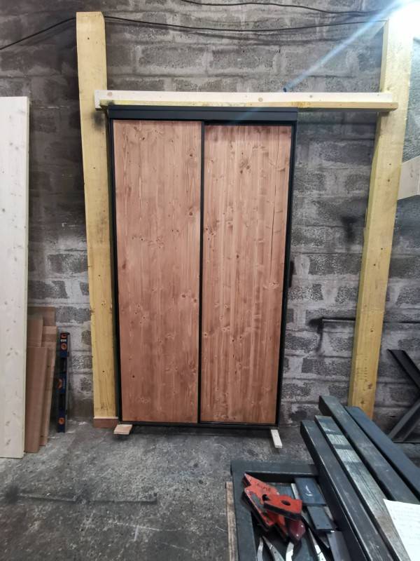 Fabrication de portes de placard