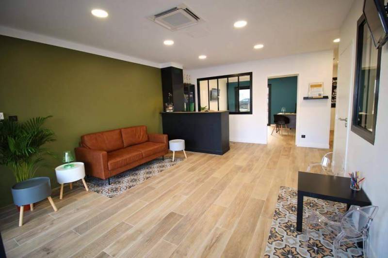 Création de mobilier style indus pour Agence immobilière au Bouscat - CENTURY21